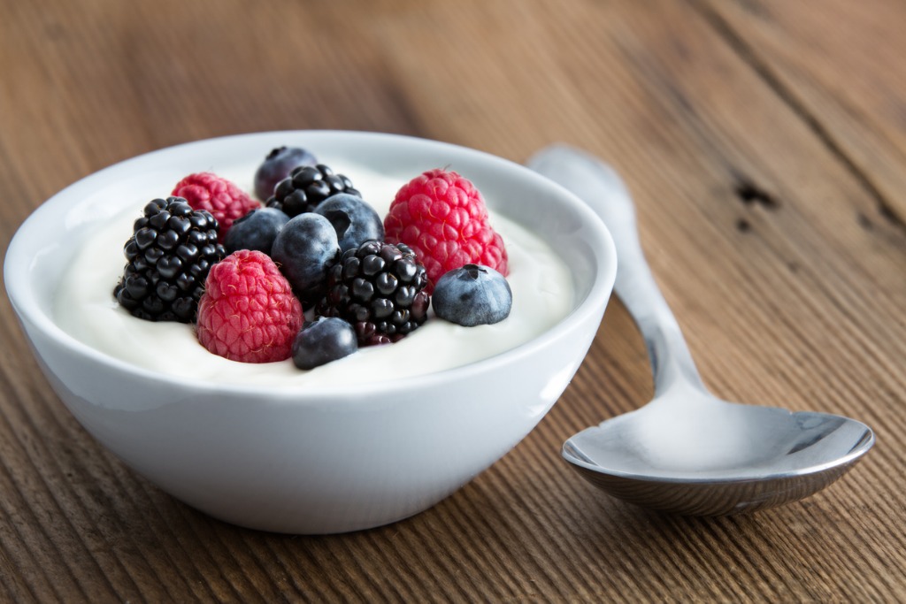 bowl-yogurt-with-fruit